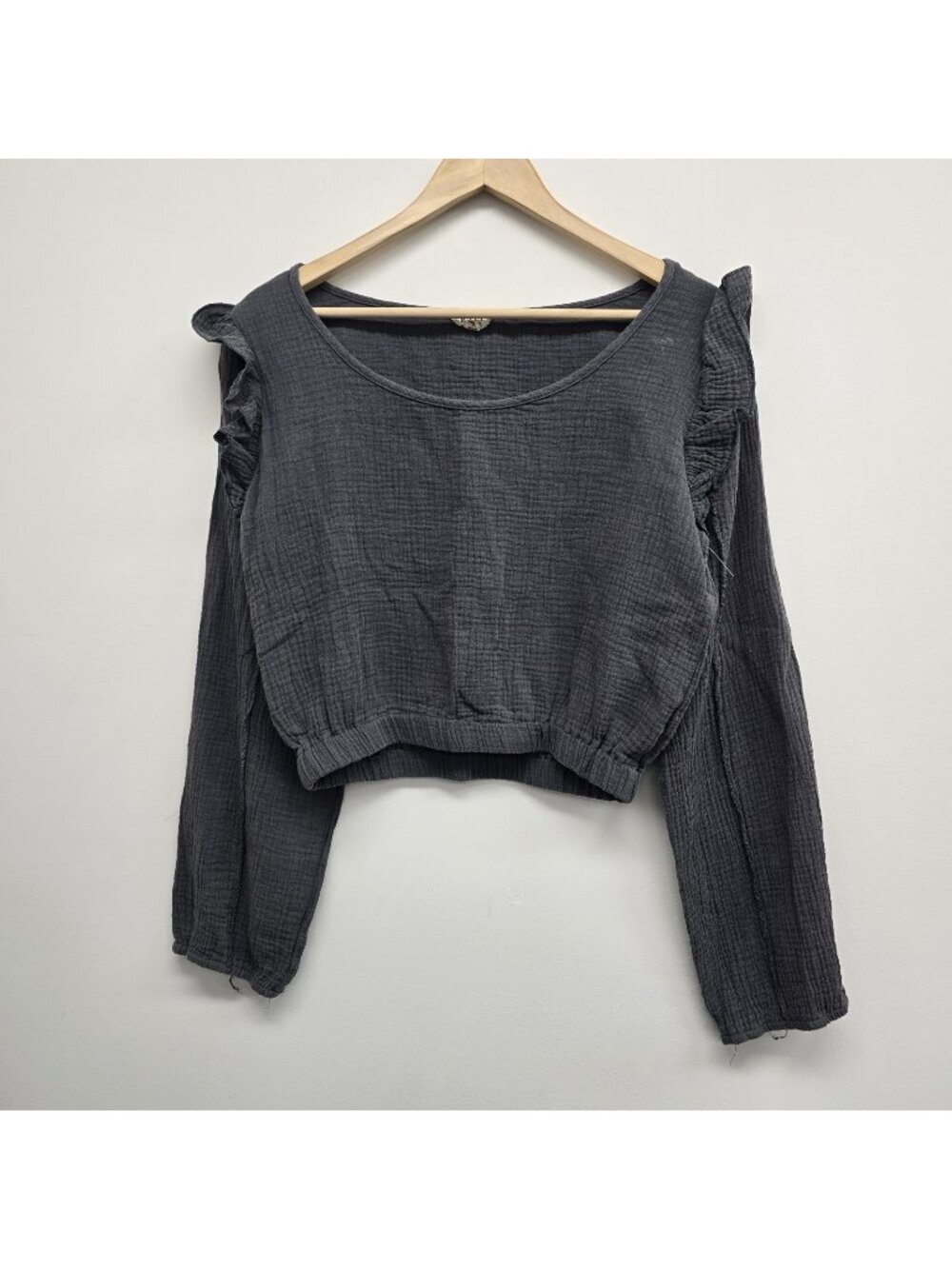 POL Cropped Gauze Top Womens Size Medium Long Sleeve Raw Edge Trim Detail Ruffle